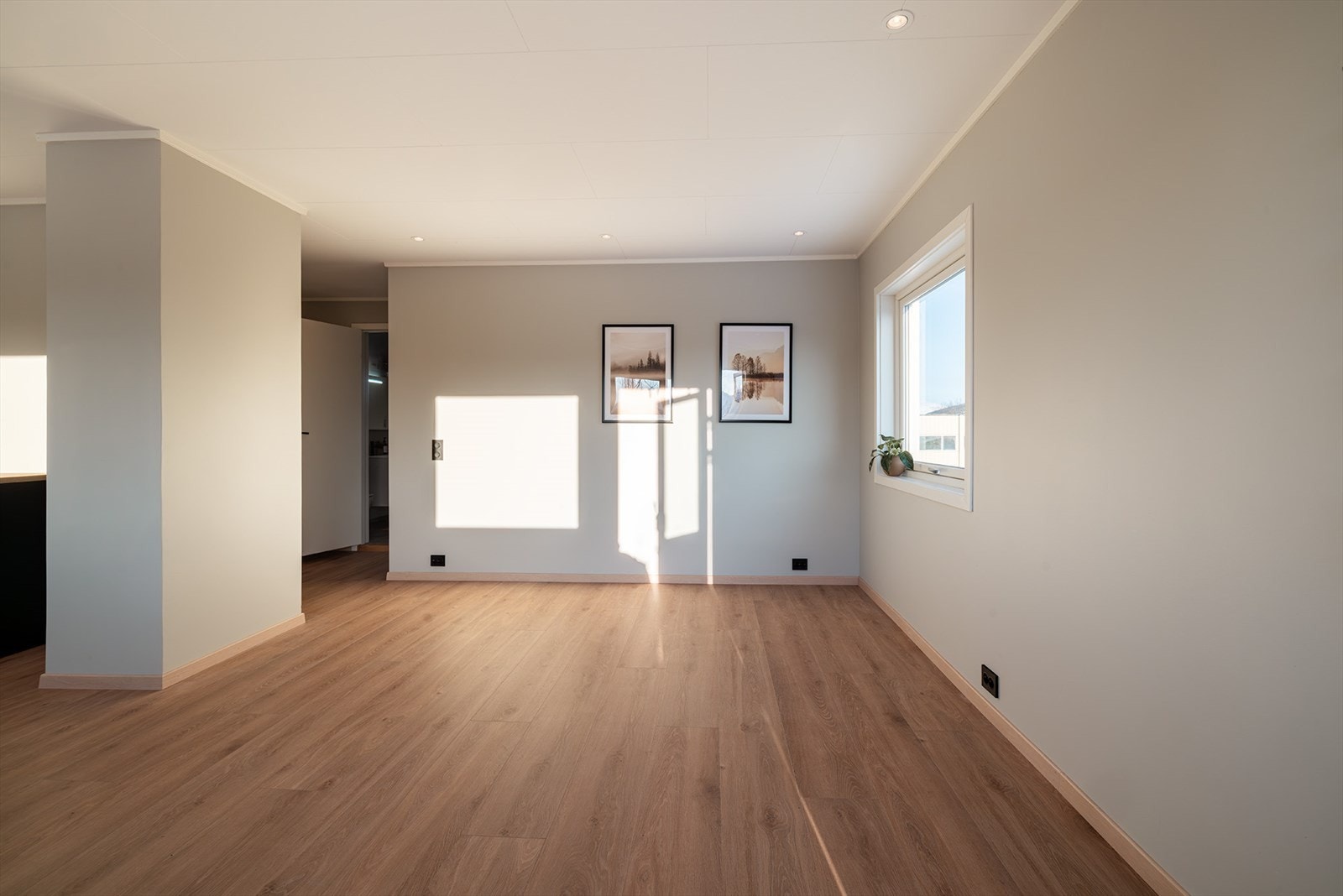 Vinduer med 2-lags glass, montert nye i perioden 2019-2020. Galleribilde