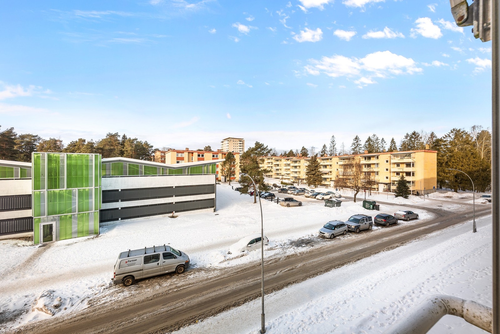 Borettslaget disponerer 174 parkeringsplasser som leies ut etter ventelister Galleribilde