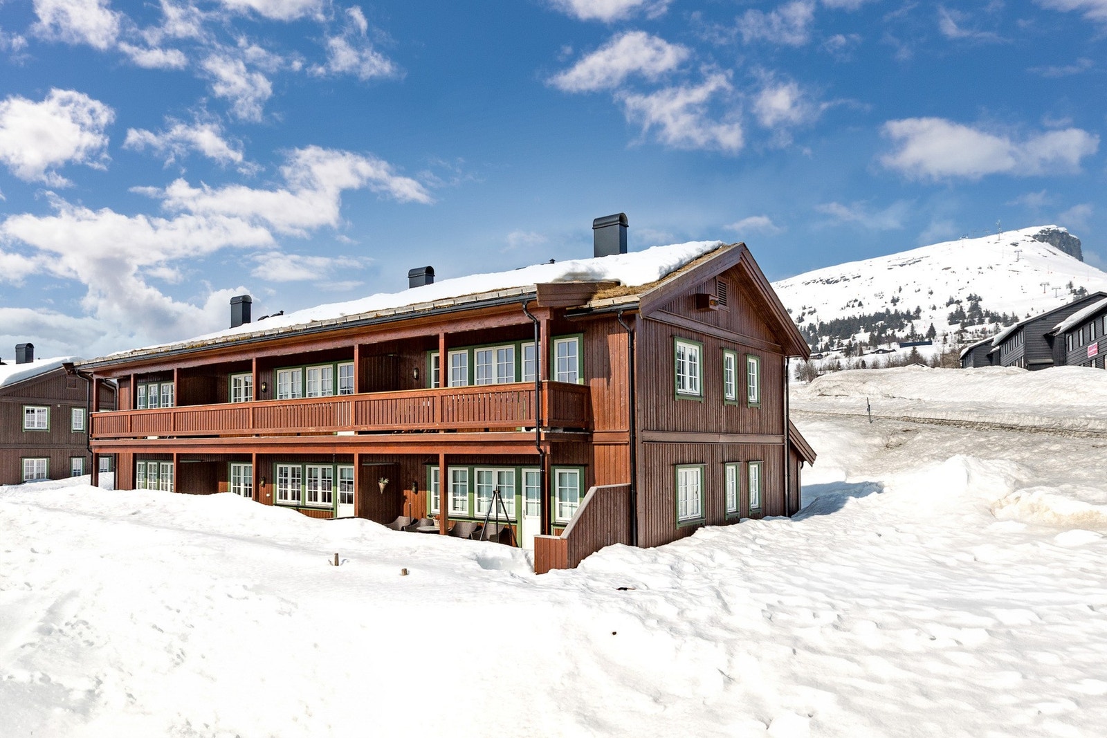 PrivatMegleren v/ Ole Rosten har gleden av å presentere denne flotte og arealeffektive fritidsleiligheten med sentral beliggenhet på Skeibo.
Foto: JA Boligstyling AS. Galleribilde