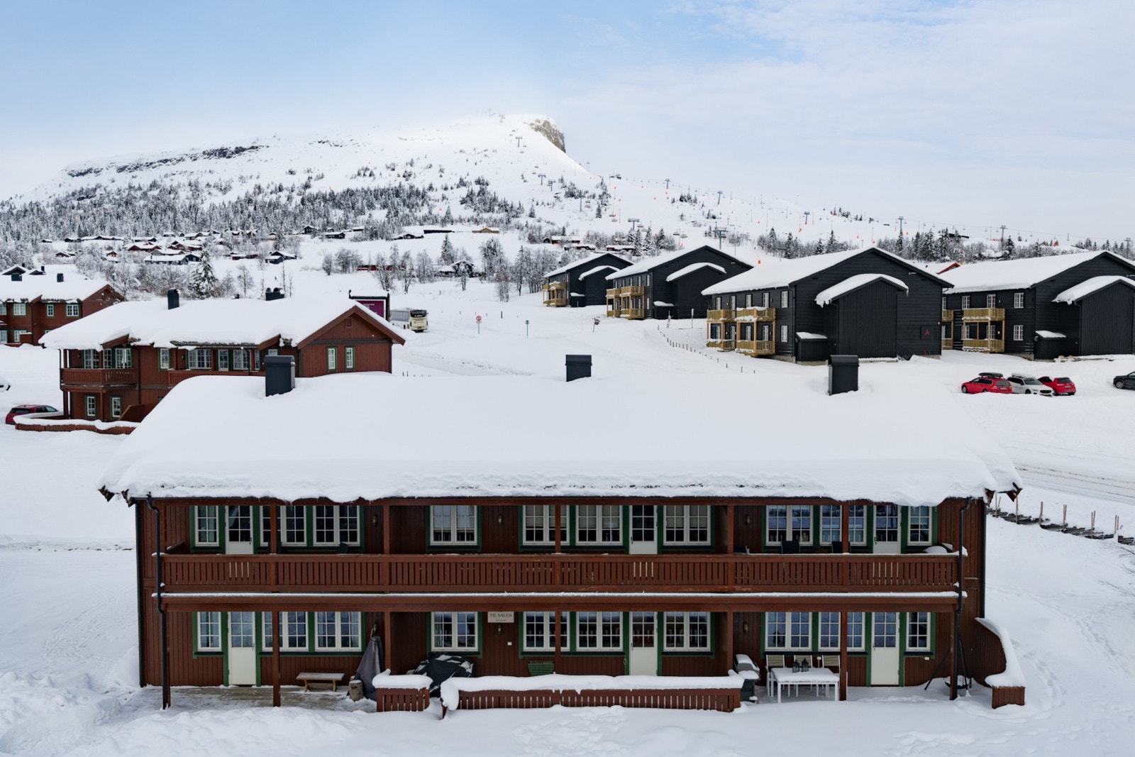 Leilighetsbygg med 6 fritidsleiligheter over 2 plan, hvorav denne leiligheten ligger i 1. etasje. Galleribilde