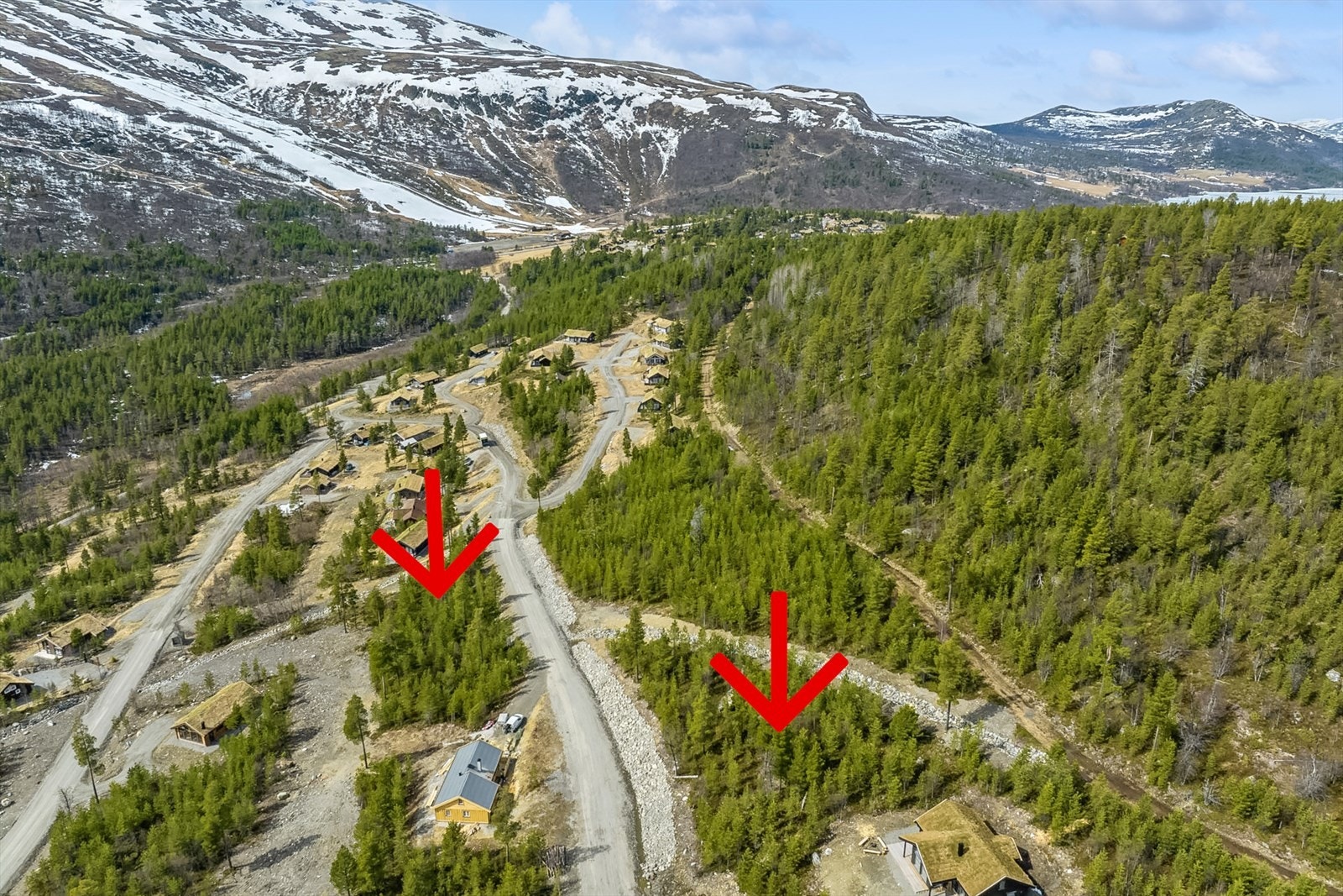 Eiendomsmegler 1 v/Anders Øium presenterer tomtene Trollhøsida 15 og 32 - to byggeklare tomter på Lemonsjøen. Galleribilde