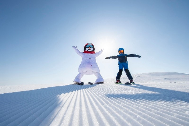 Barnas maskot Valle. Foto Ola Matsson Galleribilde
