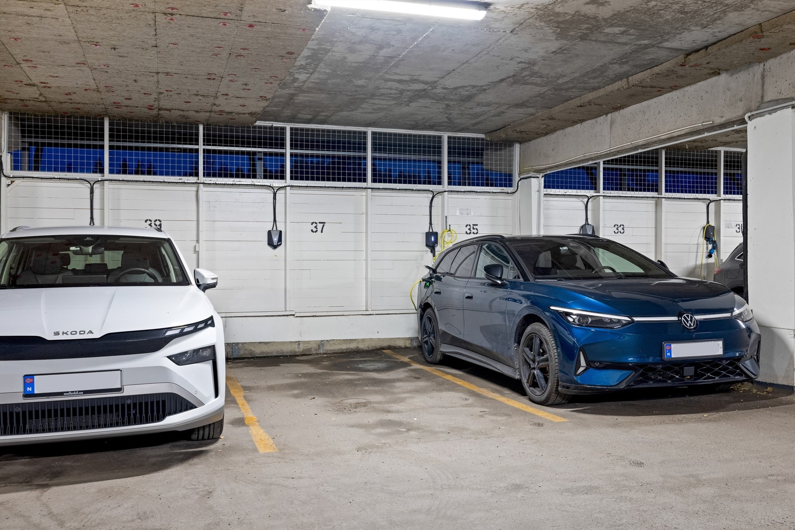 Det medfølger garasjeplass til boligen Galleribilde