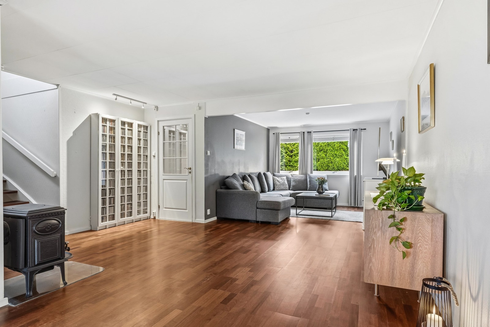 Boligen er påbygget med ekstra plass i stuen Galleribilde