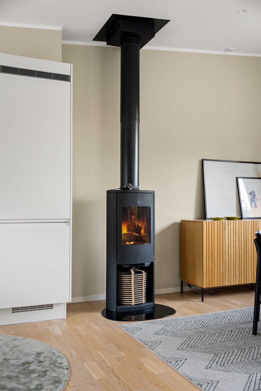 Vedovnen gir god stemning og bidrar til lave og forutsigbare oppvarmingskostnader. Galleribilde