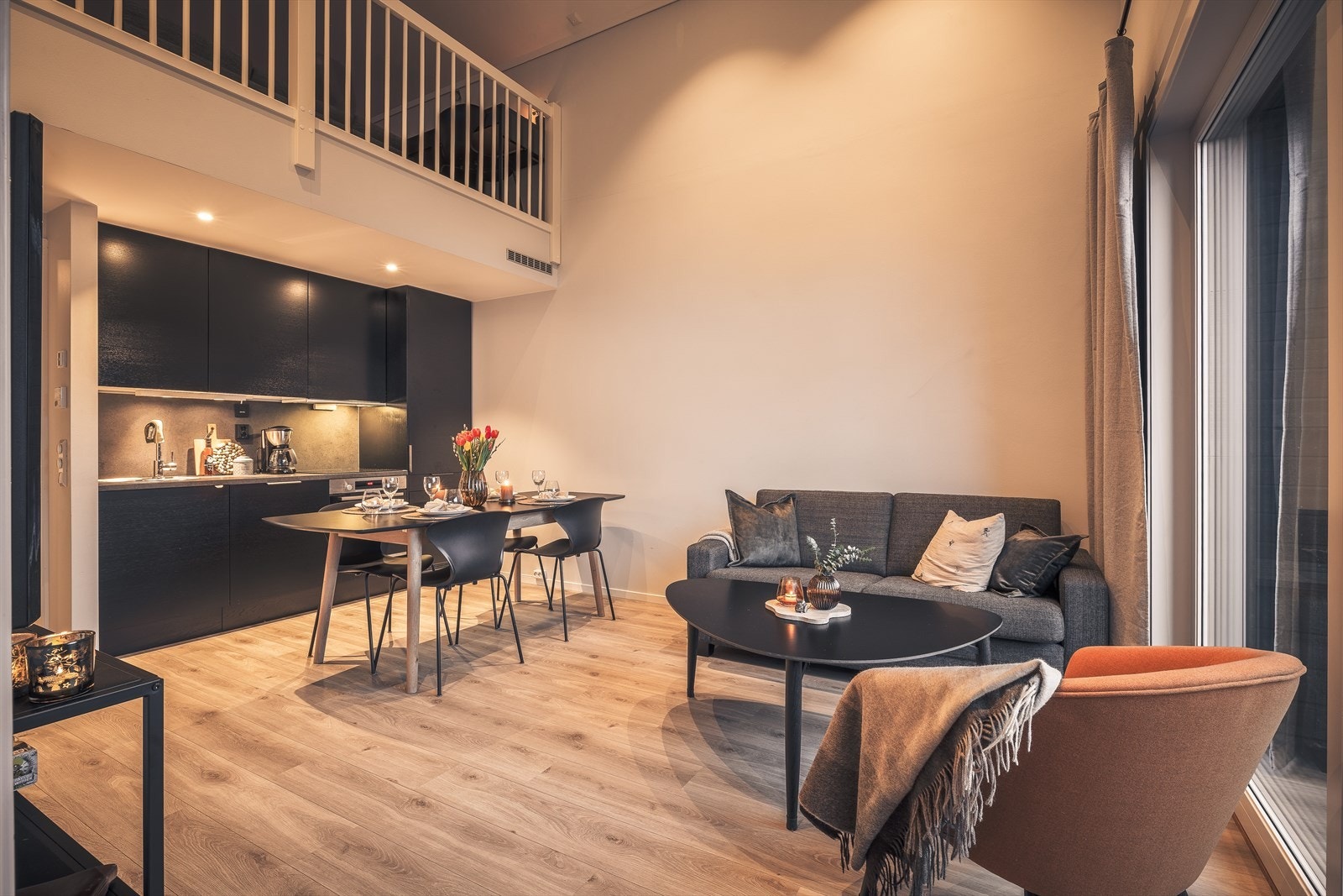 Moderne og flott fritidsleilighet over to etasjer Galleribilde