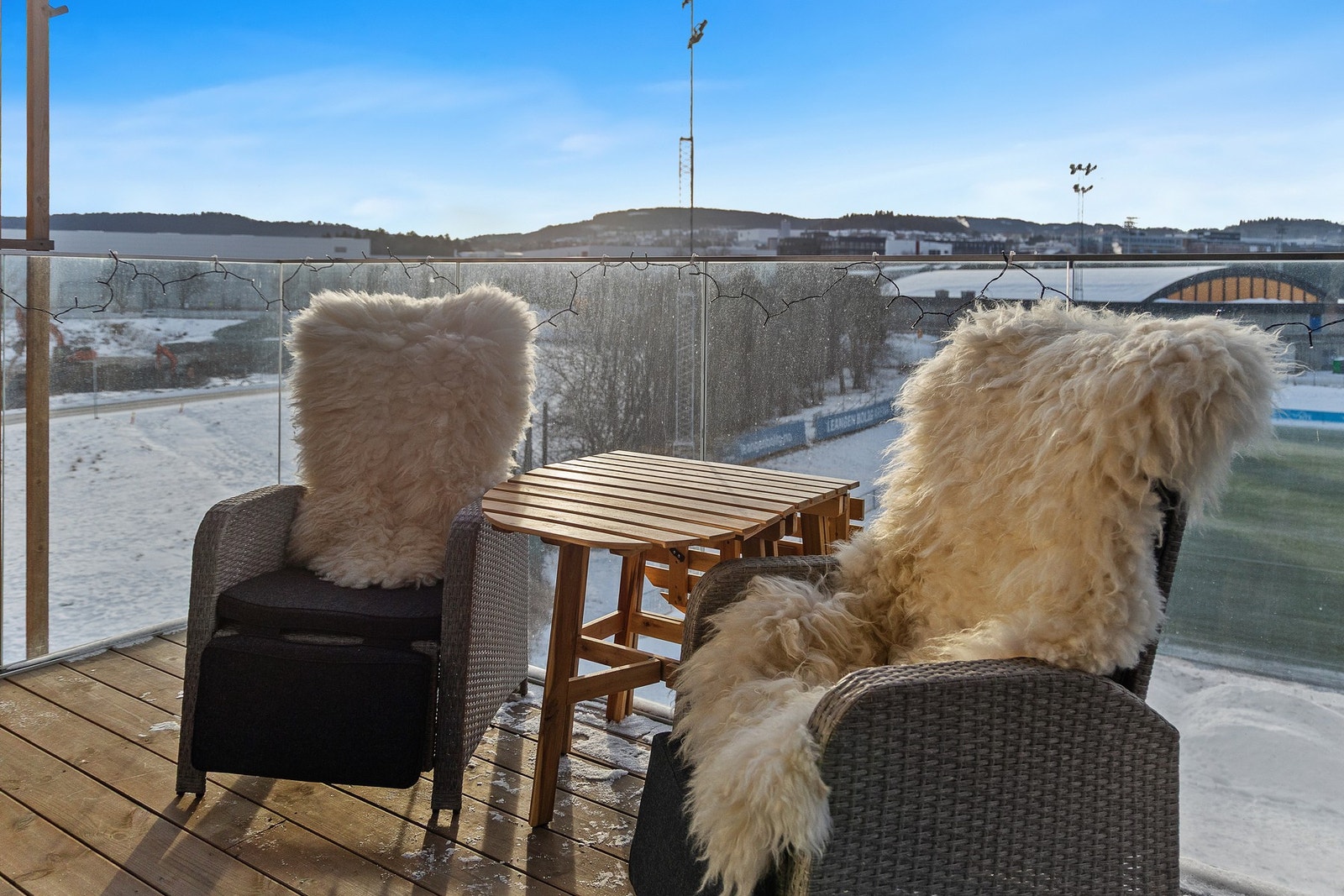 Balkongen vil kunne benyttes som en forlengelse av stua på sommerhalvåret. Galleribilde