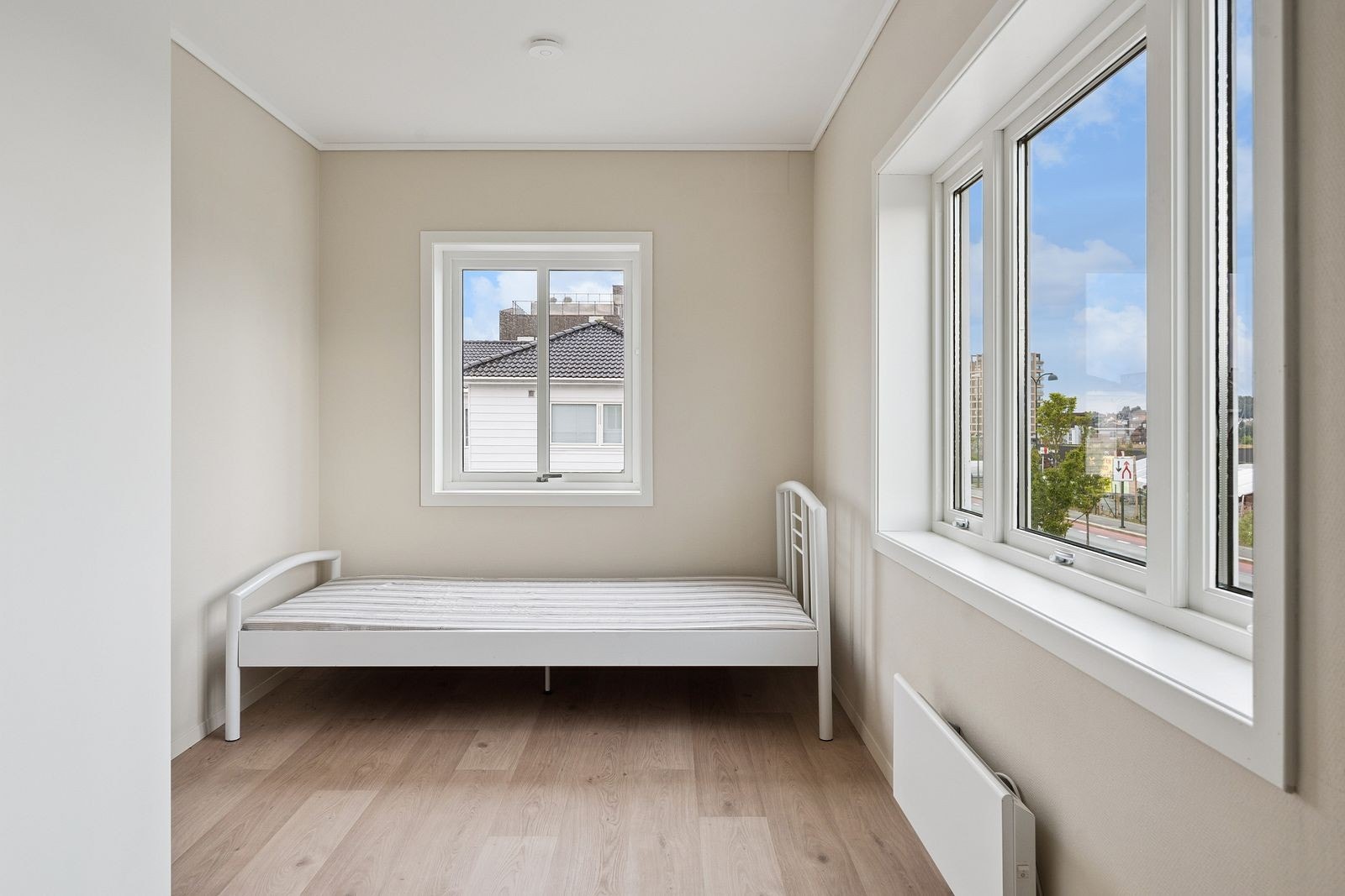 Her er det plass til seng og nattbord Galleribilde