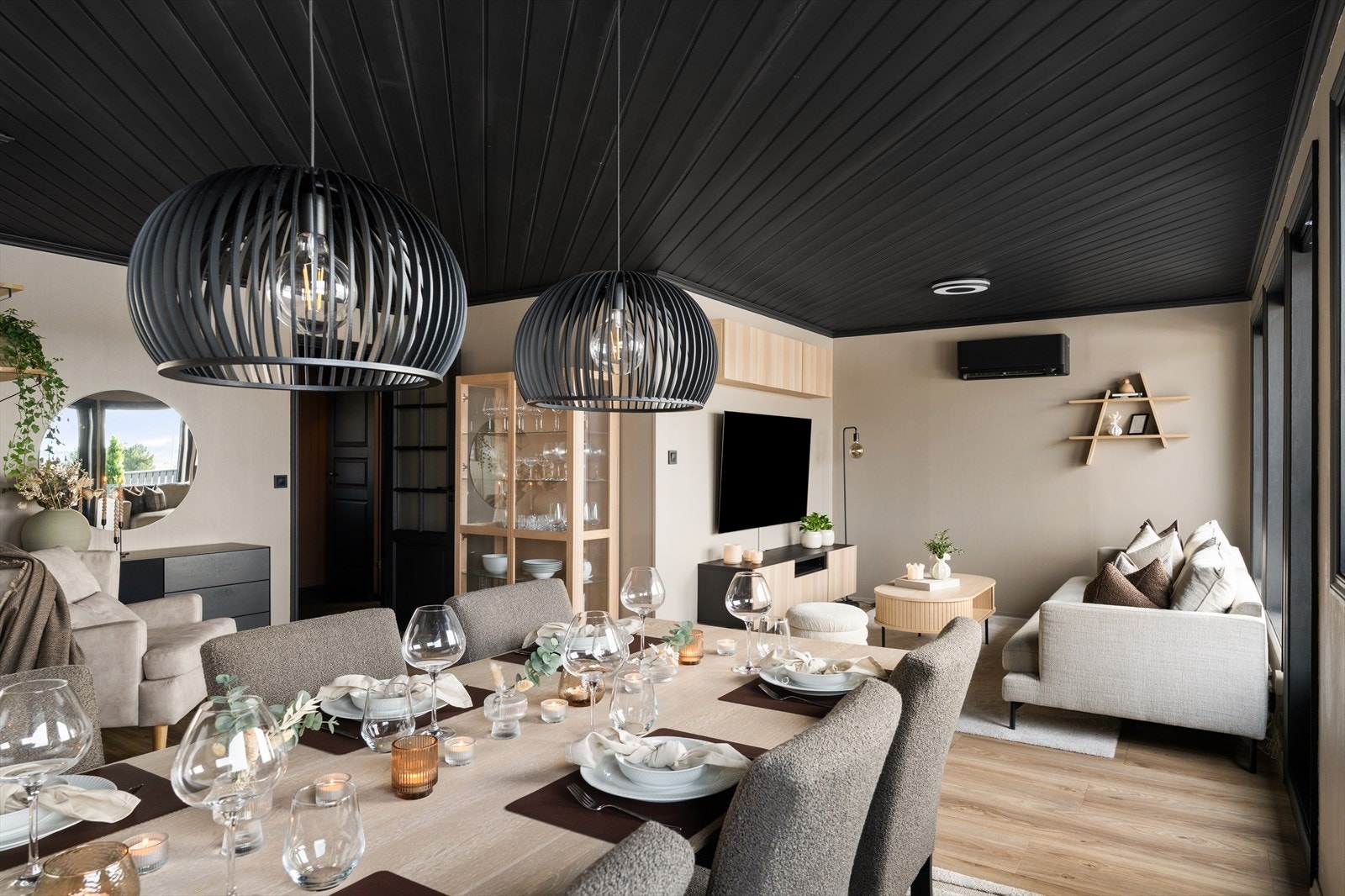 Her har man god plass til store middagsselskaper. Galleribilde