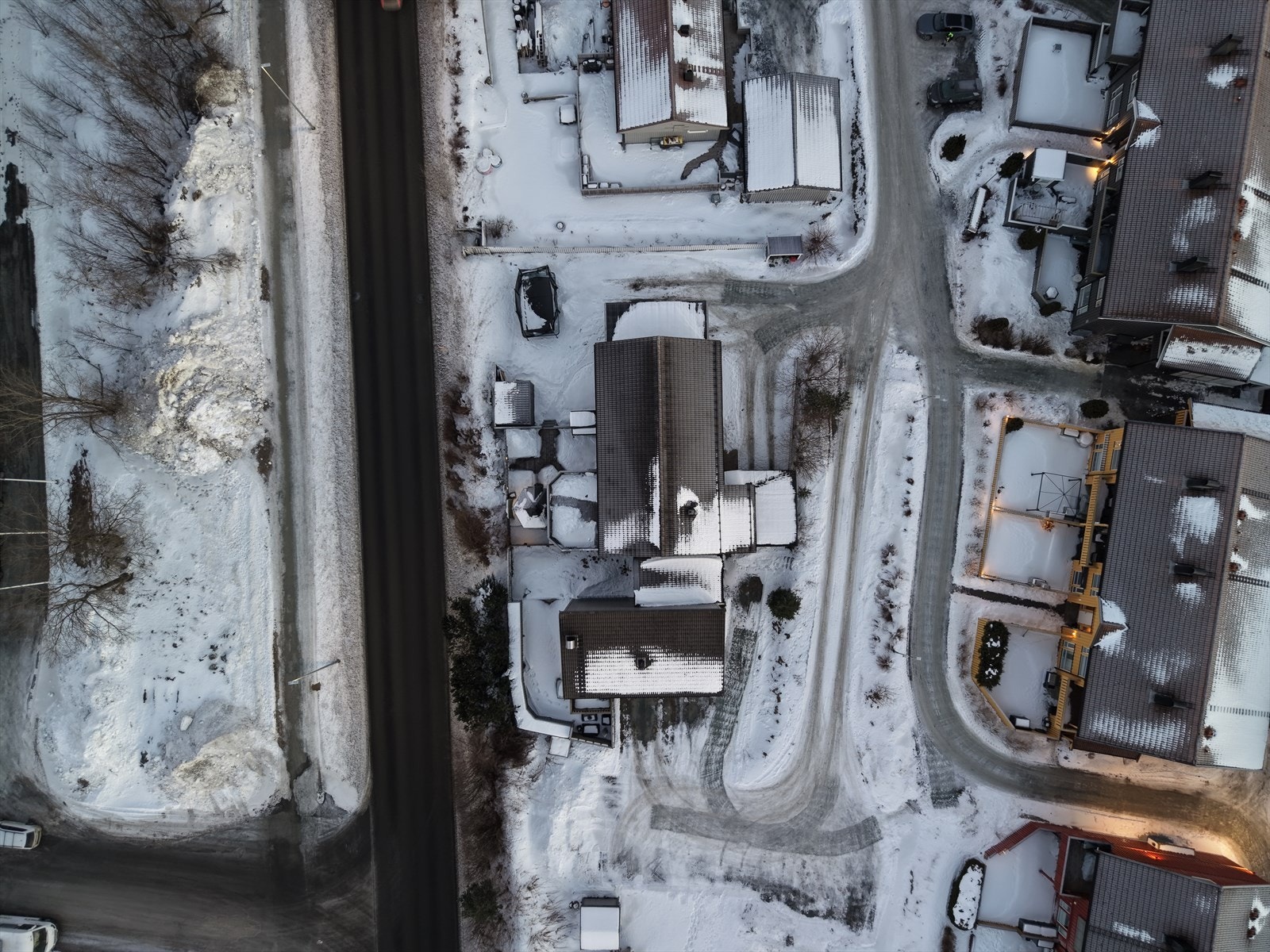 Fellestomten er på 678 kvm som deles sammen med seksjon 1. Galleribilde