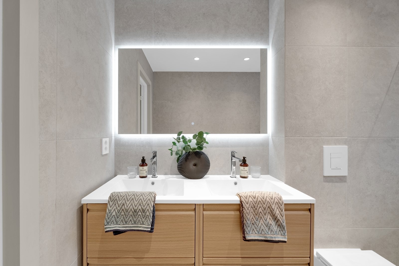 Bad i øverste plan Galleribilde