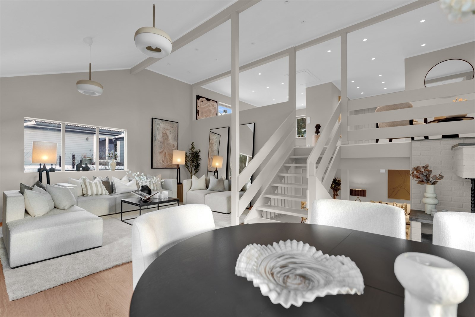 Totalt er det 3 stuer i boligen Galleribilde