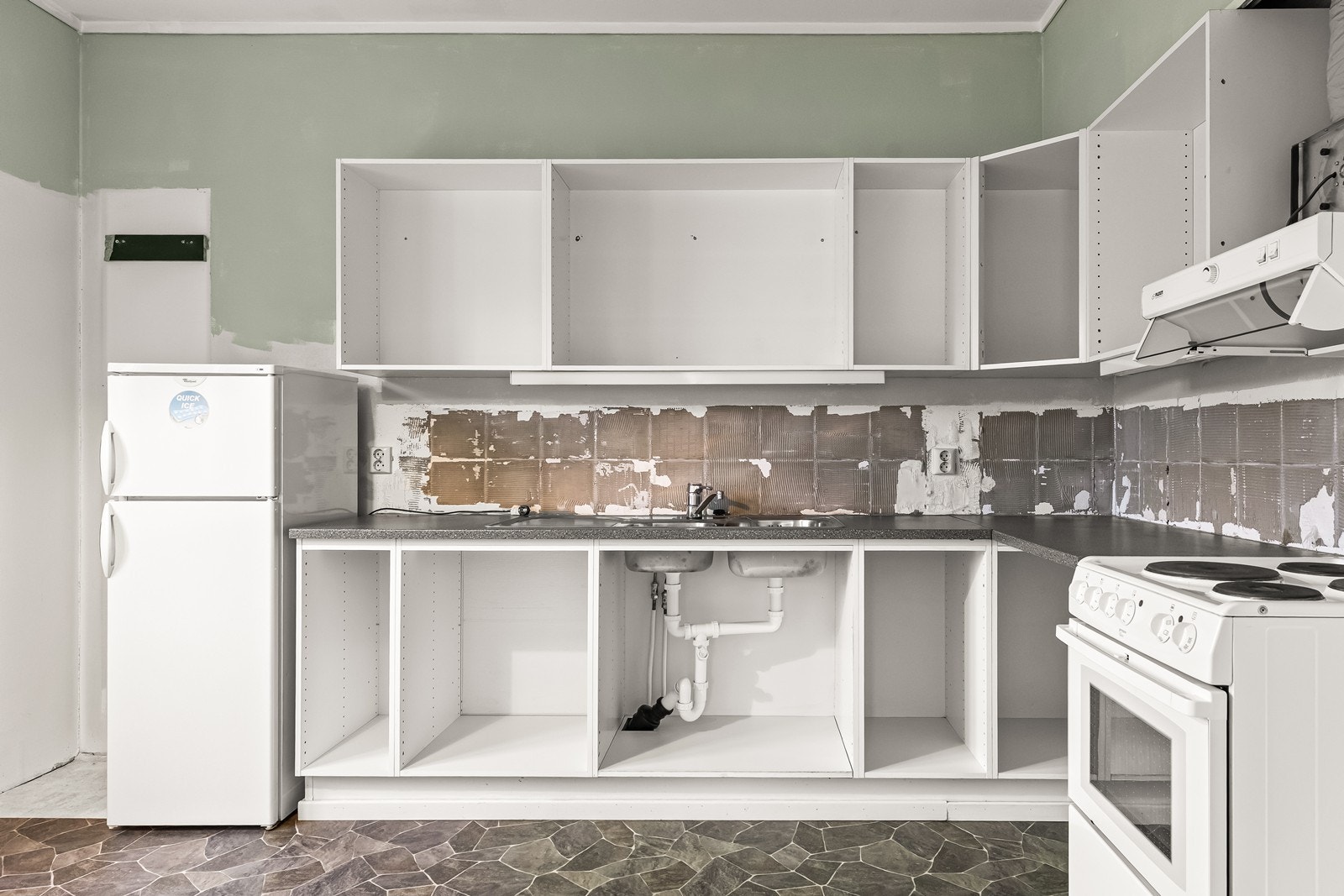 Kjøkkenet er klargjort for ny innredning, slik at du kan sette ditt personlige preg. Galleribilde