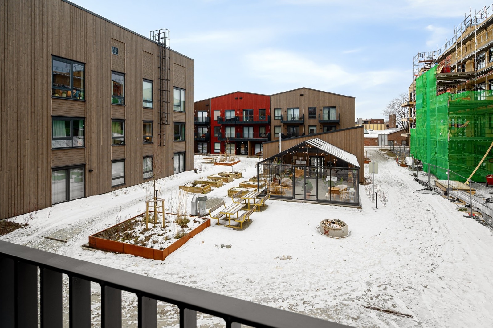 Med en av de bedre beliggenhetene, som ligger åpent til og vender ut mot trivelige omgivelser. Galleribilde