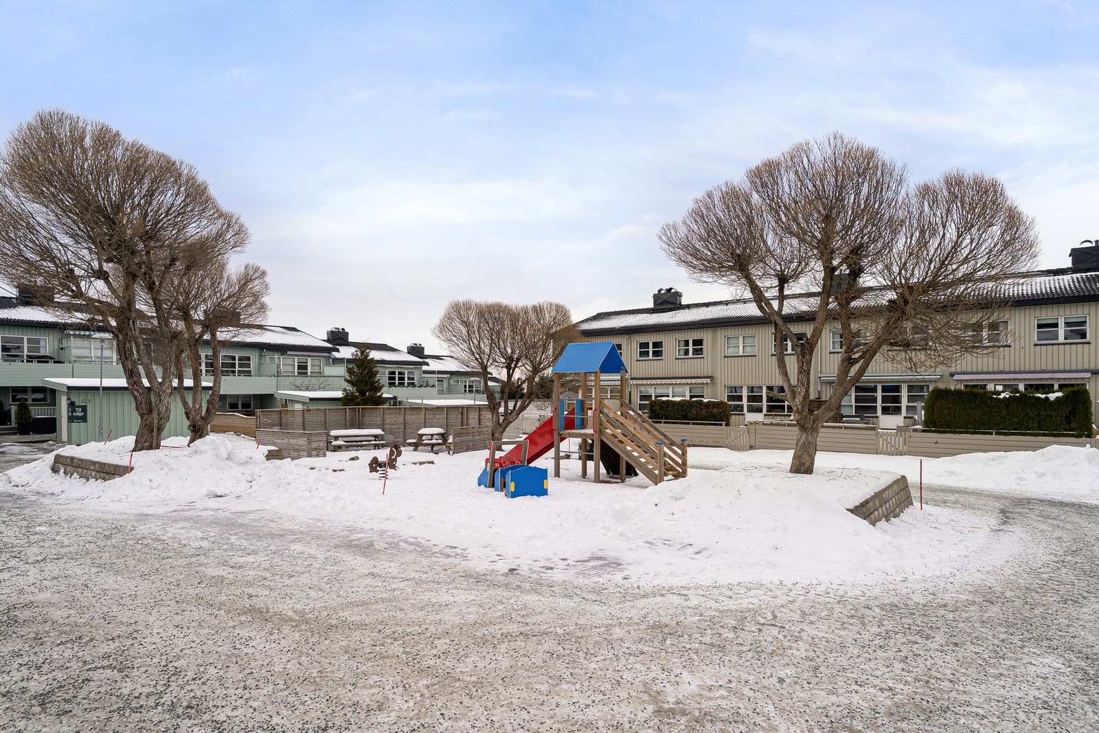 Flotte fellesarealer og oppgraderte lekeplasser i borettslaget. Galleribilde