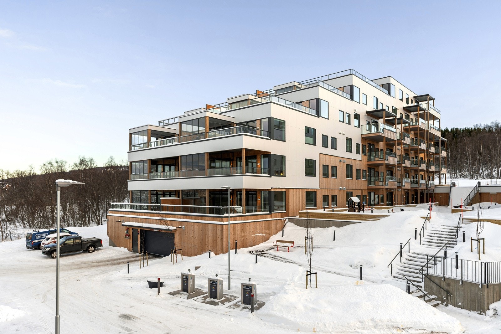 Boligfeltet har de siste årene utpekt seg som et av Tromsøs mest attraktive boligområder, med lysløypa, skoler, barnehager og gode bussforbindelser like i nærheten.