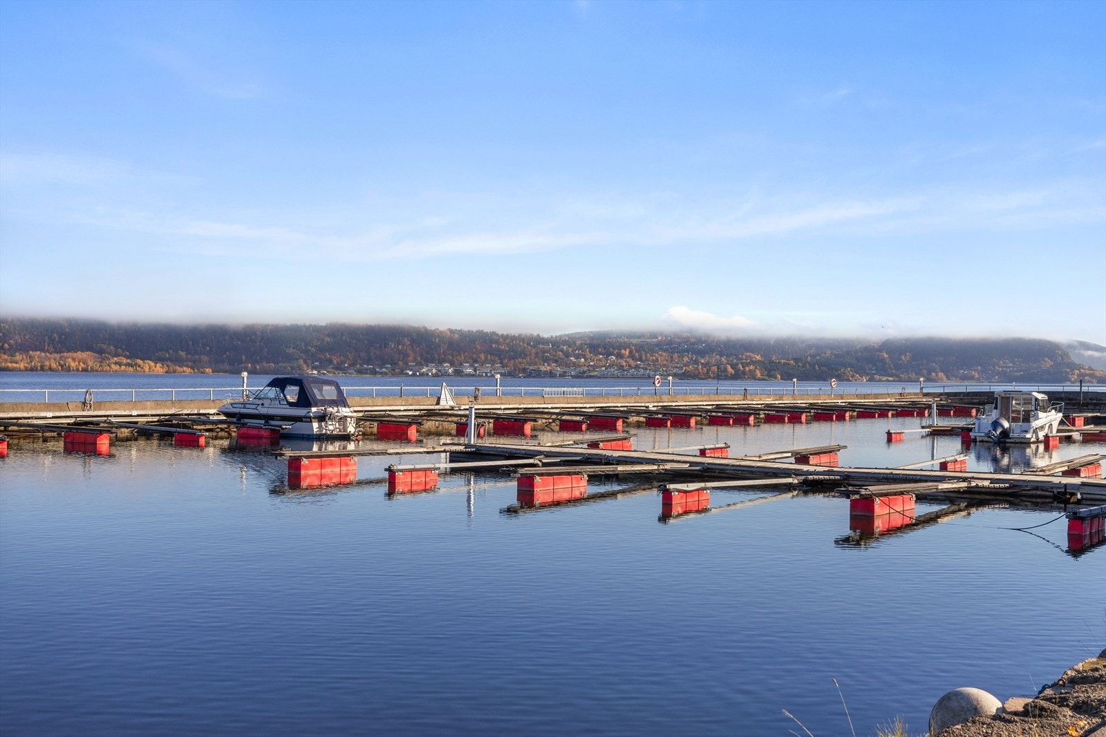 og nærhet til småbåthavn Galleribilde