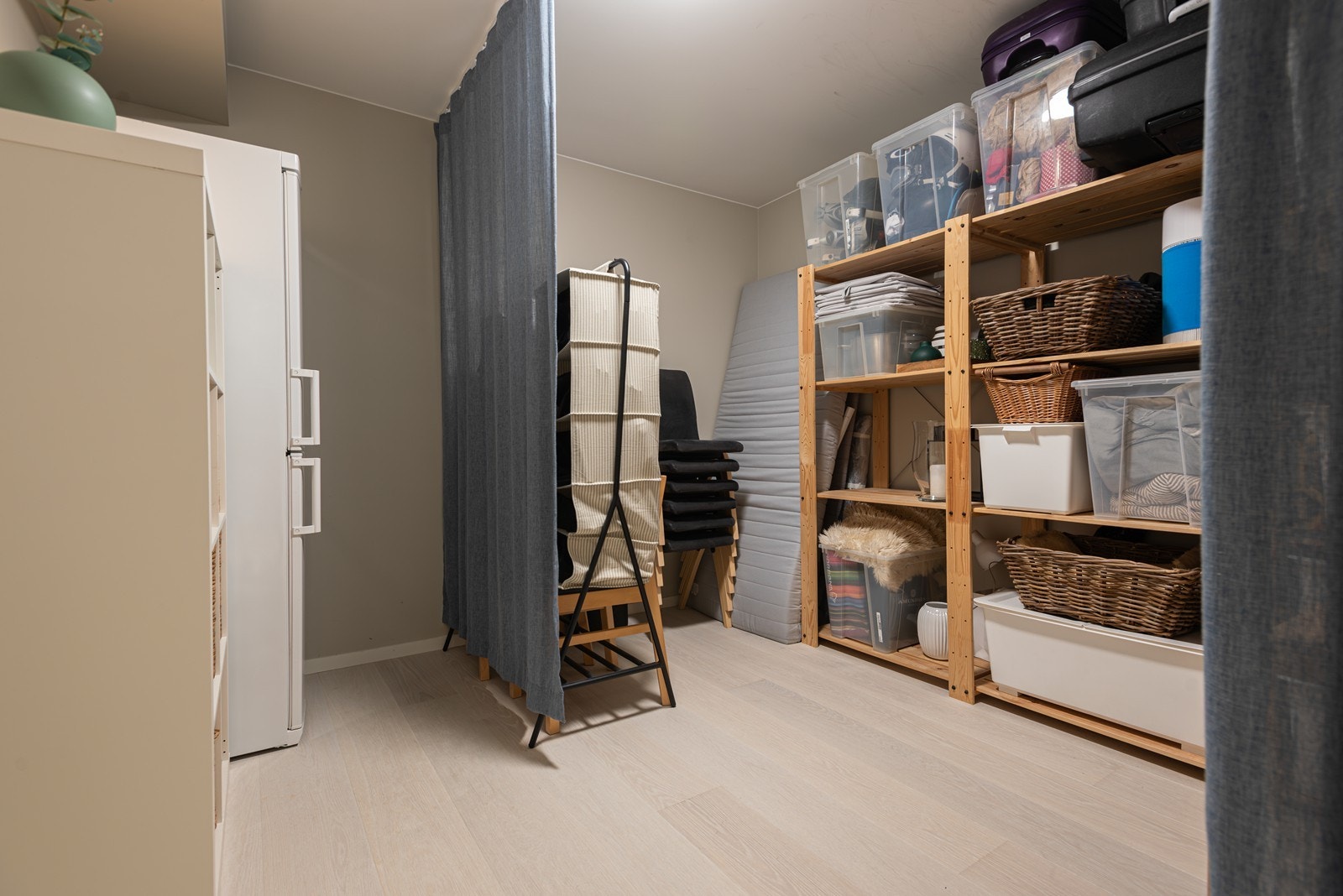 Romslig bod i underetasjen Galleribilde