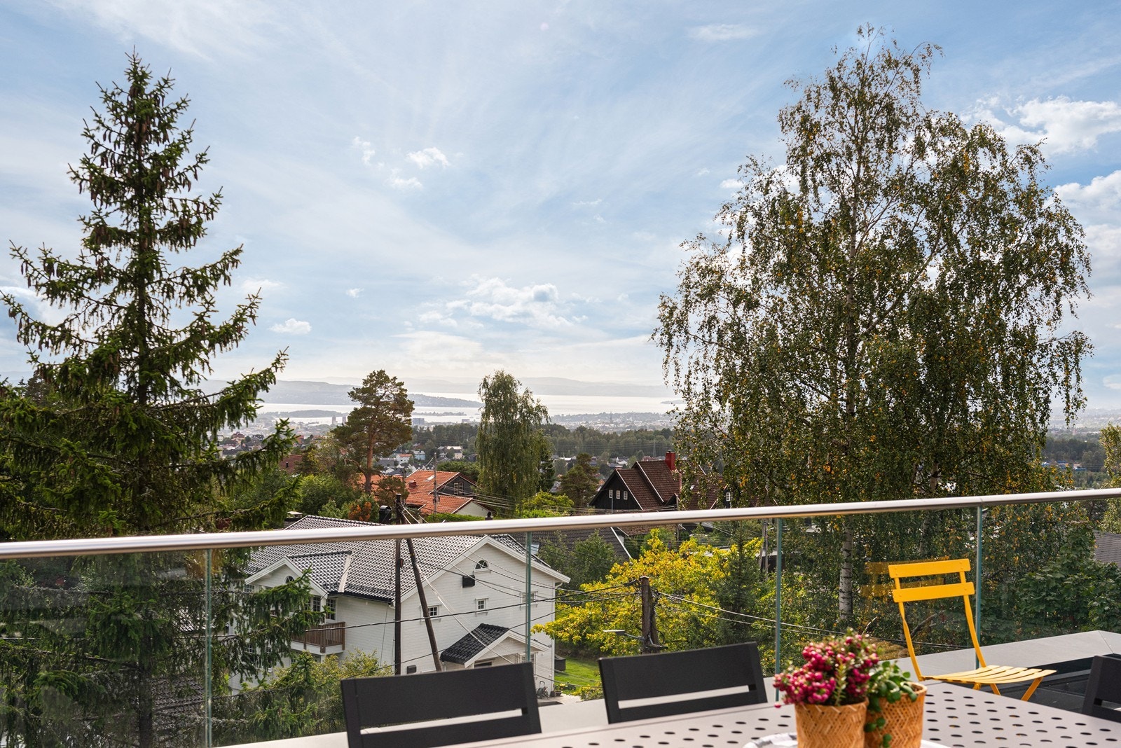 Særdeles gode sol-og utsiktsforhold - her mot Oslofjorden! Galleribilde