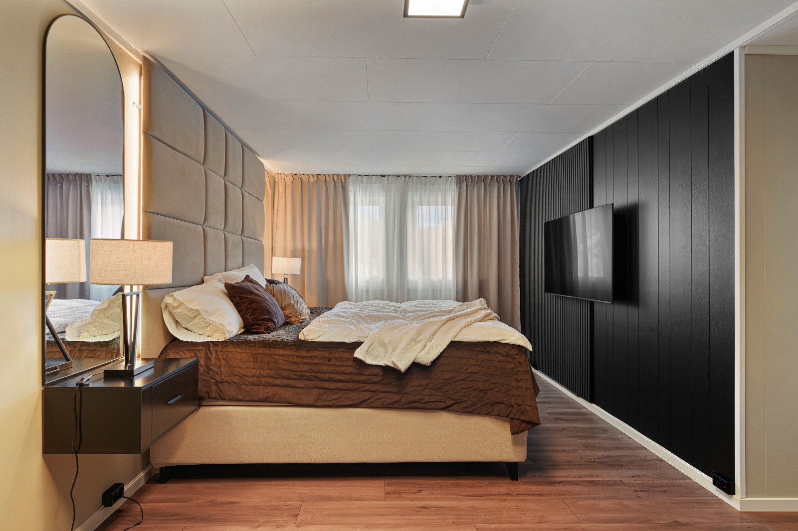 Byggemeldt integrert garasje er på 21 kvm og brukes som soverom. Galleribilde