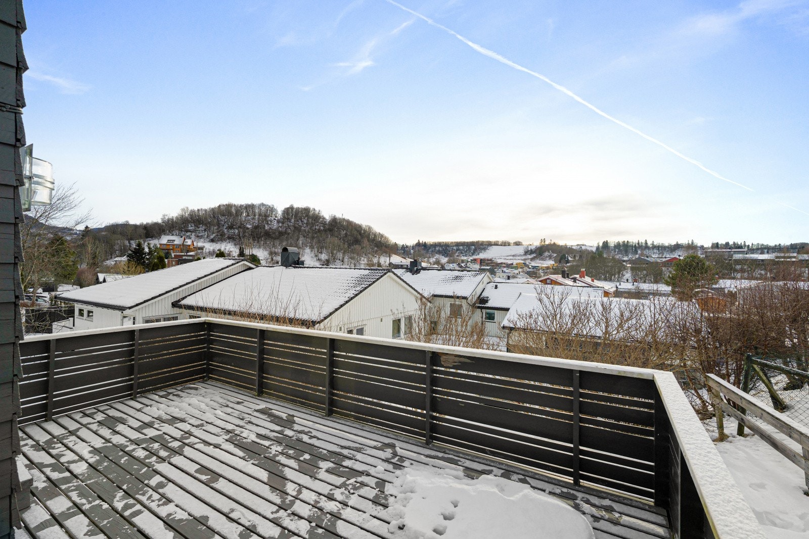 Med beliggenhet i et høydedrag får du også fine utsiktsforhold. Galleribilde