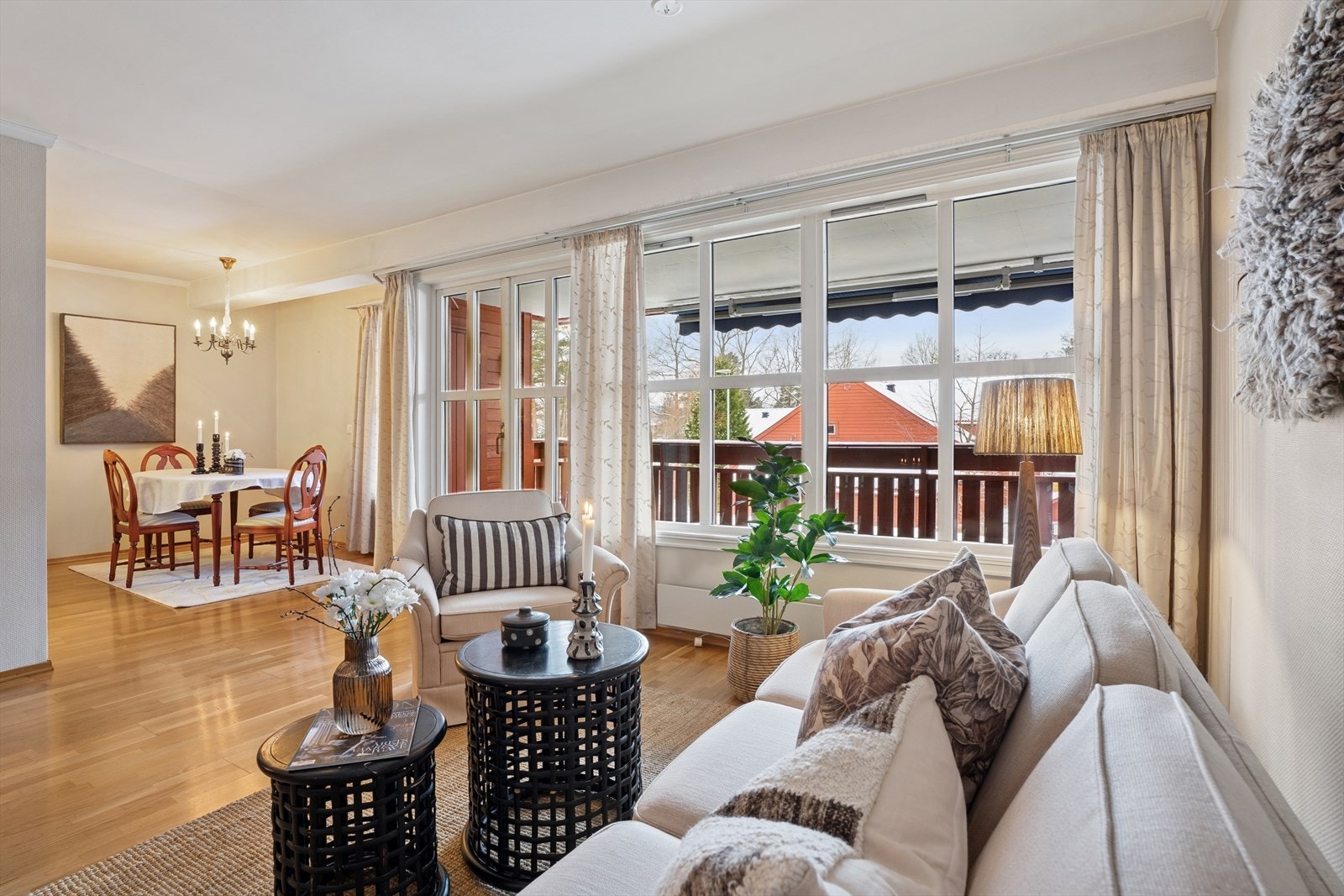 Eiendomsmegler Joachim Norum Larsen i DNB Eiendom ønsker velkommen til en 3-roms eierleilighet i Fugleveien 29 på Skorkeberg Galleribilde