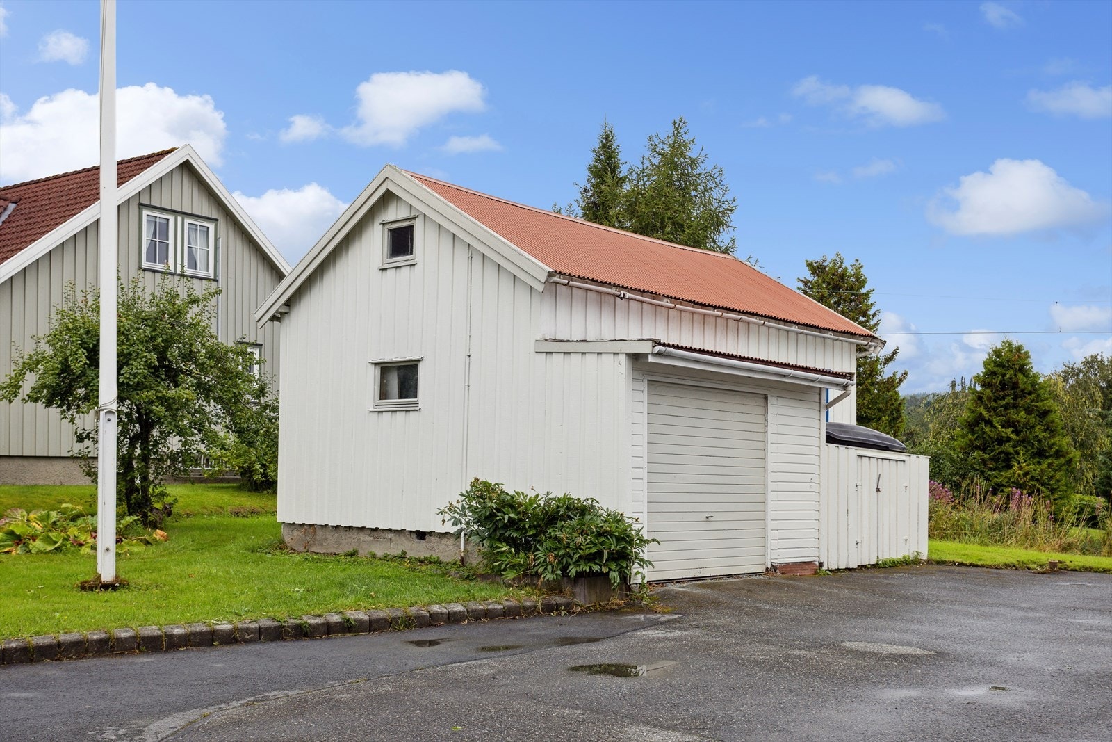 Garasje med bod på til sammen 31m². Galleribilde