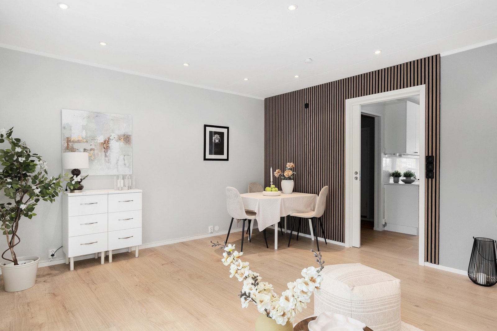 Her er et naturlig sted å innrede med ønsket spisegruppe Galleribilde