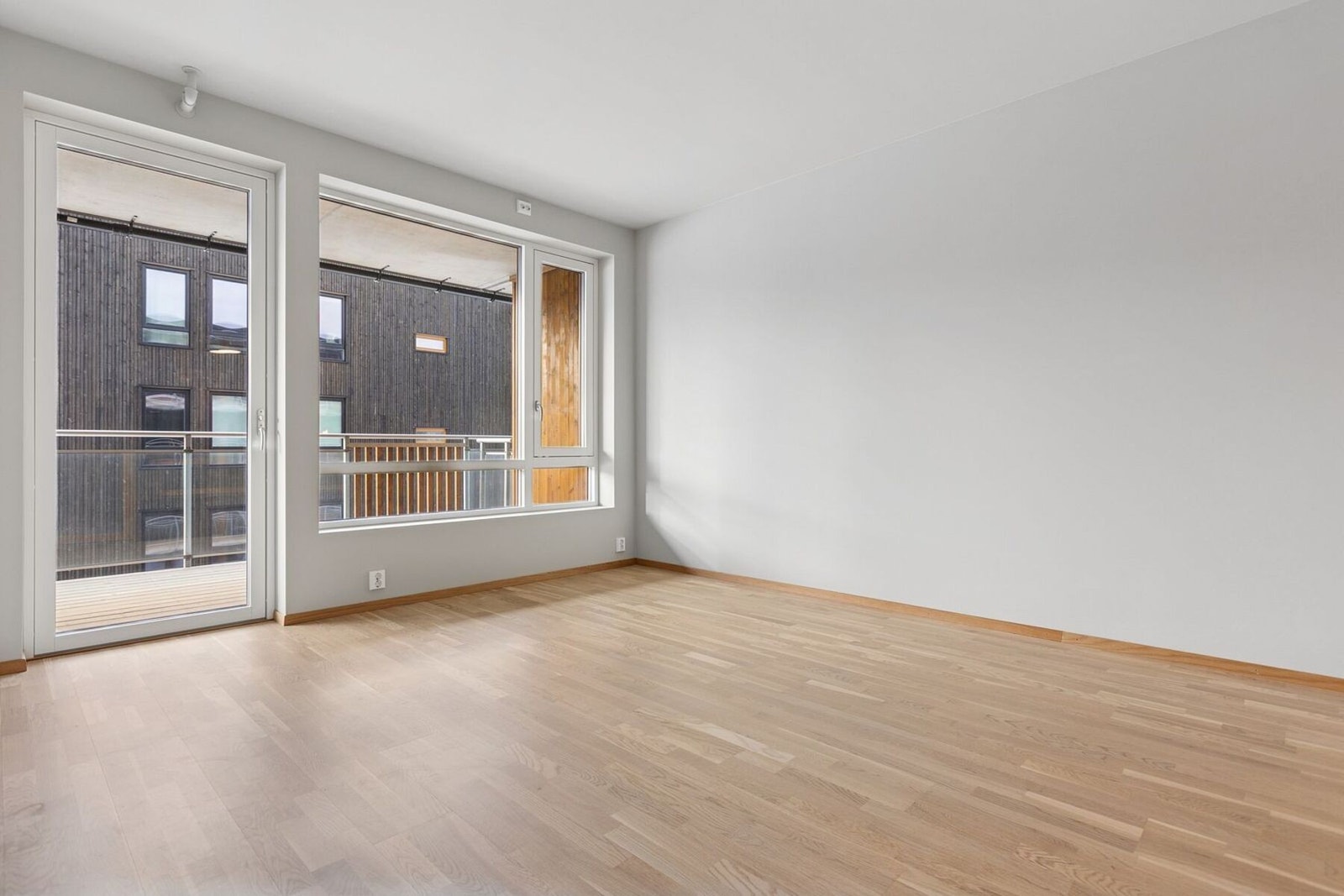 Arealeffektiv planløsning som gir en lys og luftig atmosfære Galleribilde