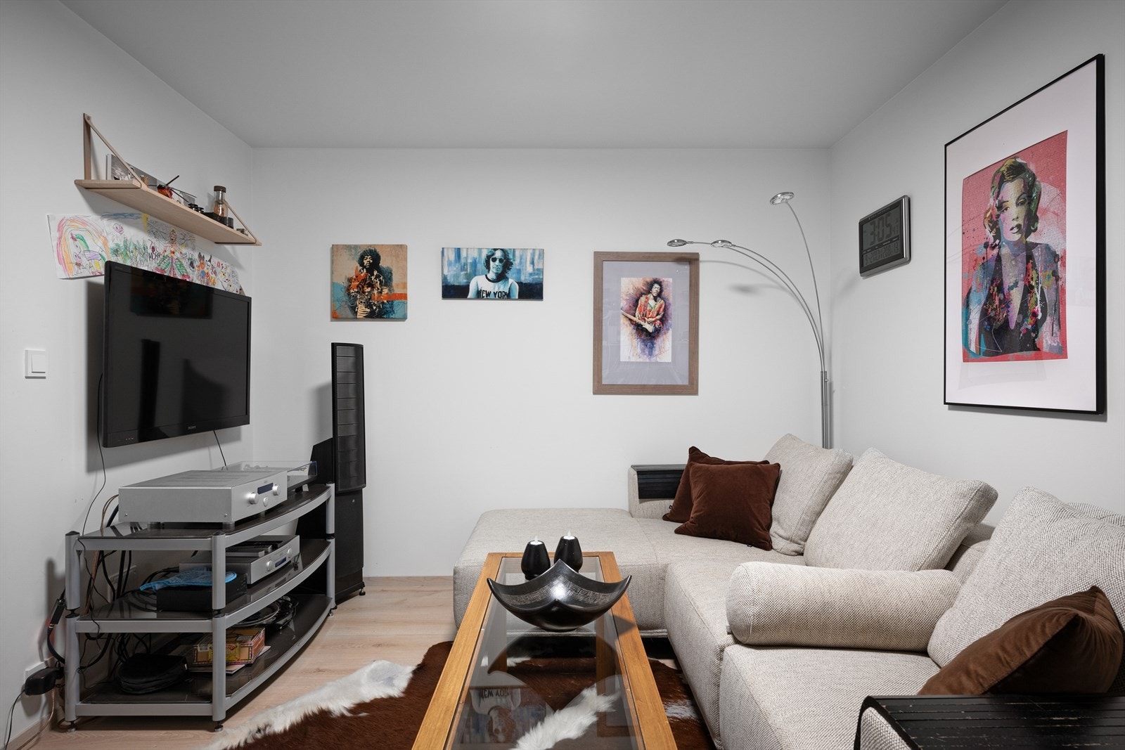 Ekstra TV-stue i 1.etasje -perfekt for avslapning. Galleribilde