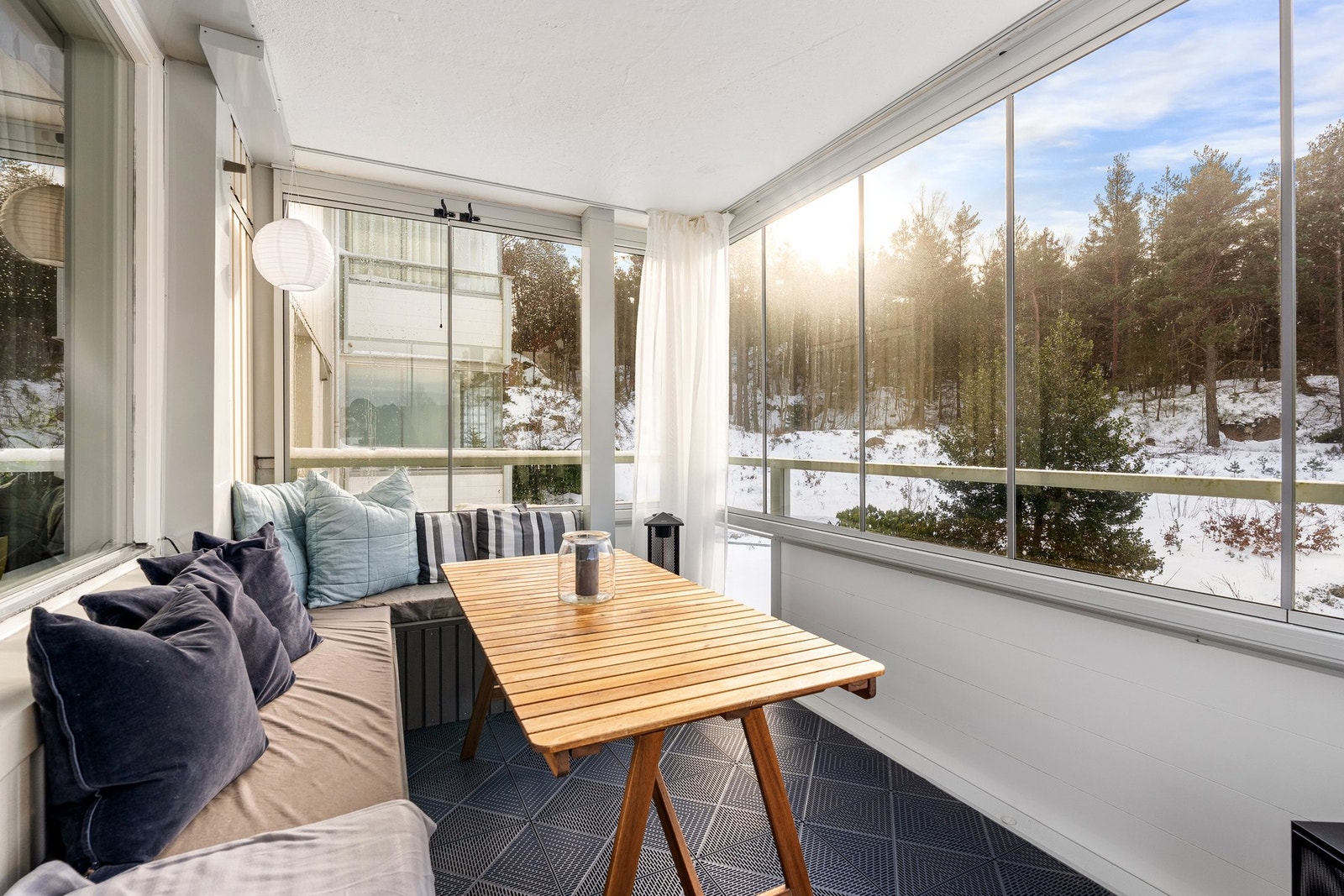 Innglasset balkong Galleribilde