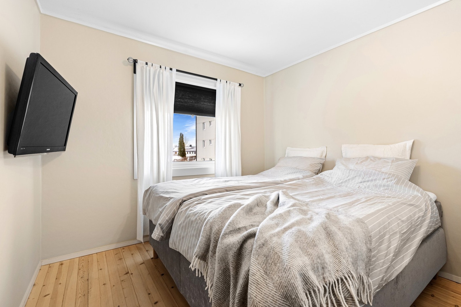 Hovedsoverom med walk-in garderobeløsning Galleribilde