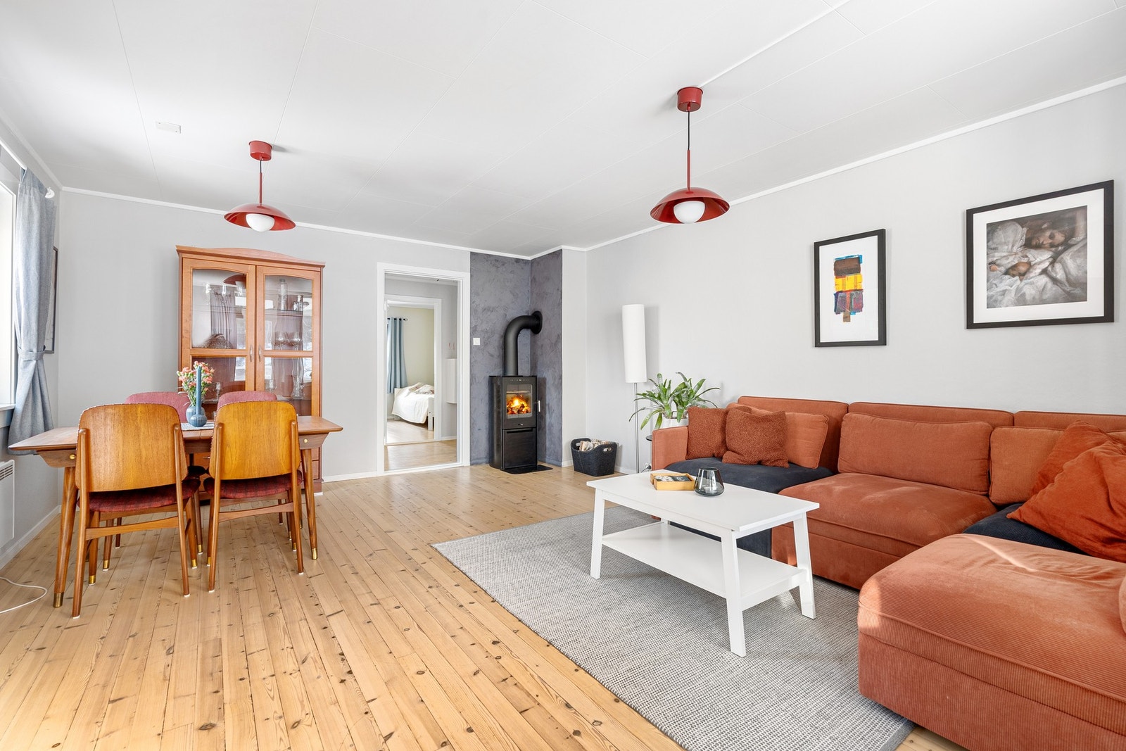 God plass til spisestue Galleribilde