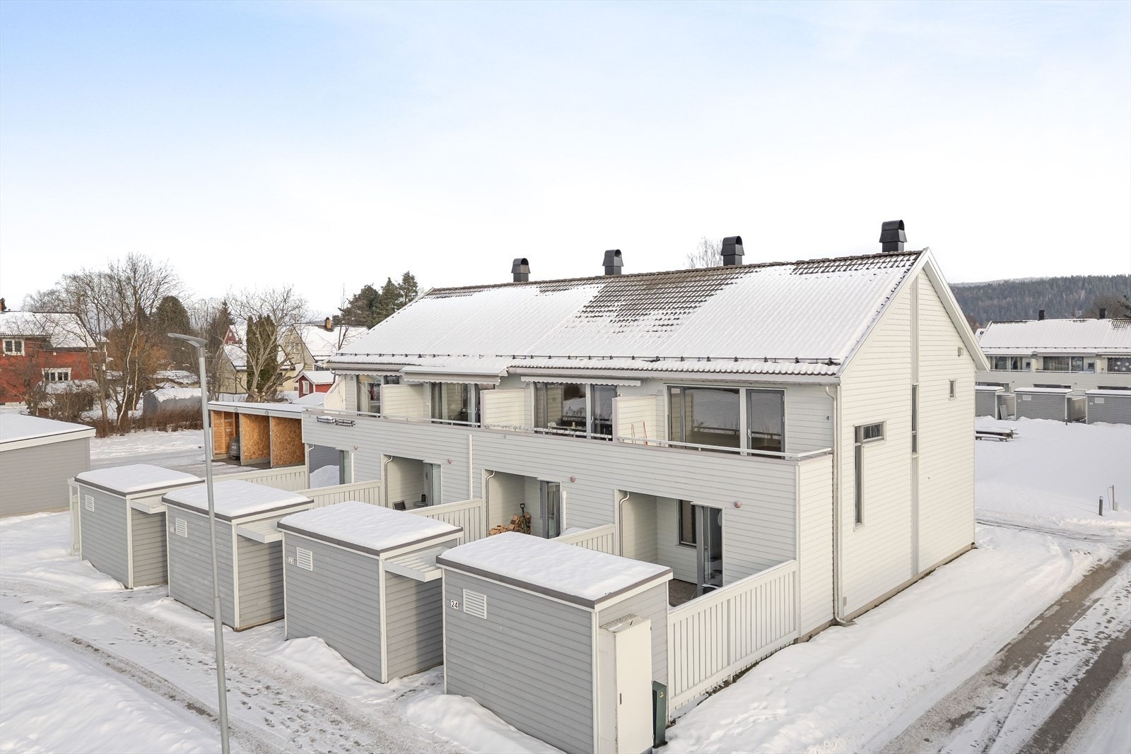 Alle vinduer og dører er fra byggeåret 2007 og har isolerglass. Galleribilde