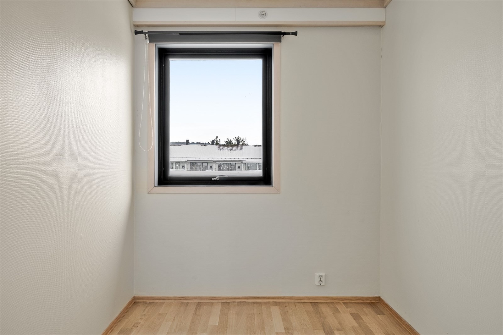 Vinduer med isolerglass sikrer godt lysinnslipp. Galleribilde