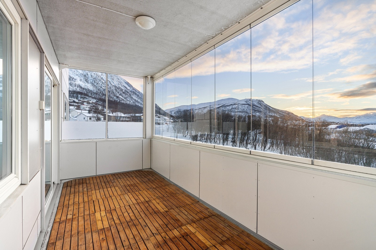 Her kan du nyte svært gode solforhold store deler av dagen.