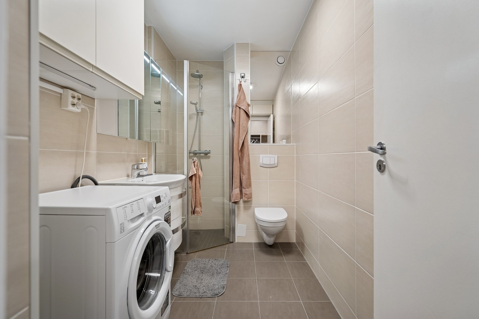 Flislagt bad. Galleribilde