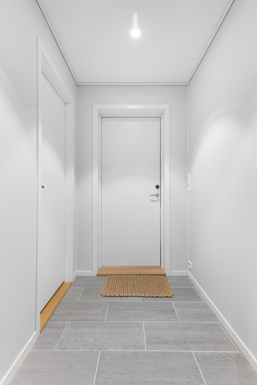 Egen biinngang i underetasjen Galleribilde