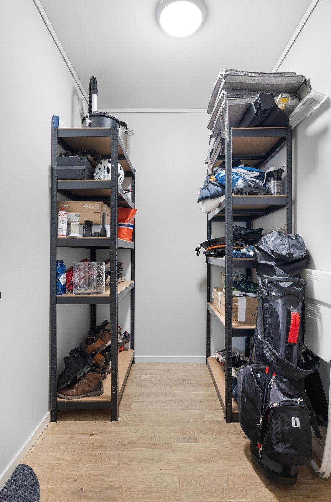 Praktisk bod med god oppbevaringsplass. Galleribilde