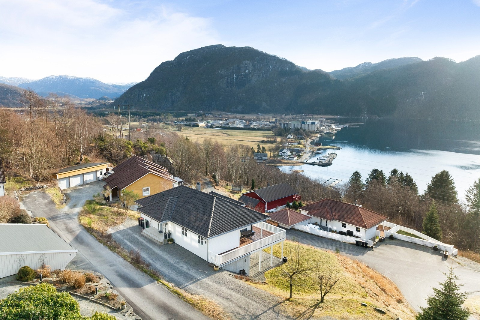 Her har man en flott beliggenhet med nærhet til natur og nydelig utsikt. Galleribilde