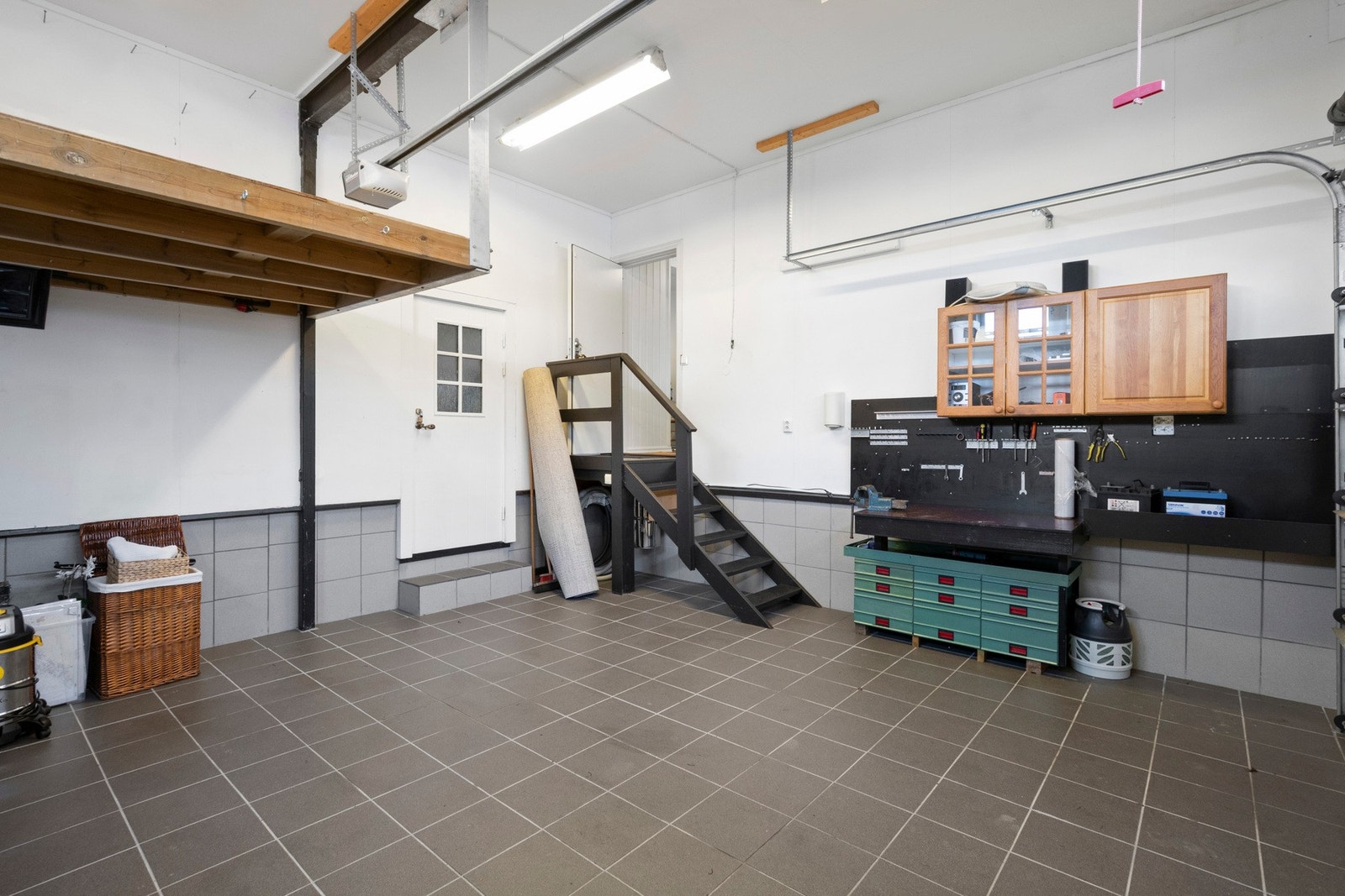 Rundt 2010 ble det oppført et tilbygg med integrert dobbelgarasje på ca. 30 kvm. Galleribilde