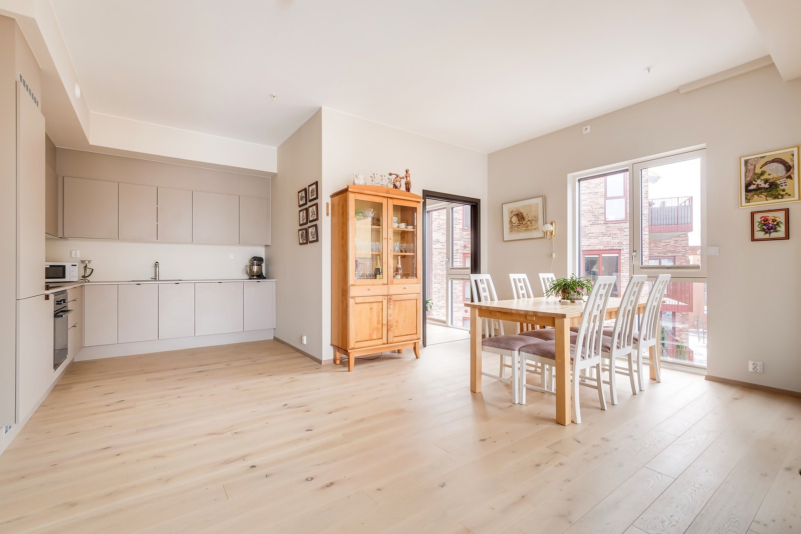 Det er vannbåren gulvvarme i alle rom Galleribilde