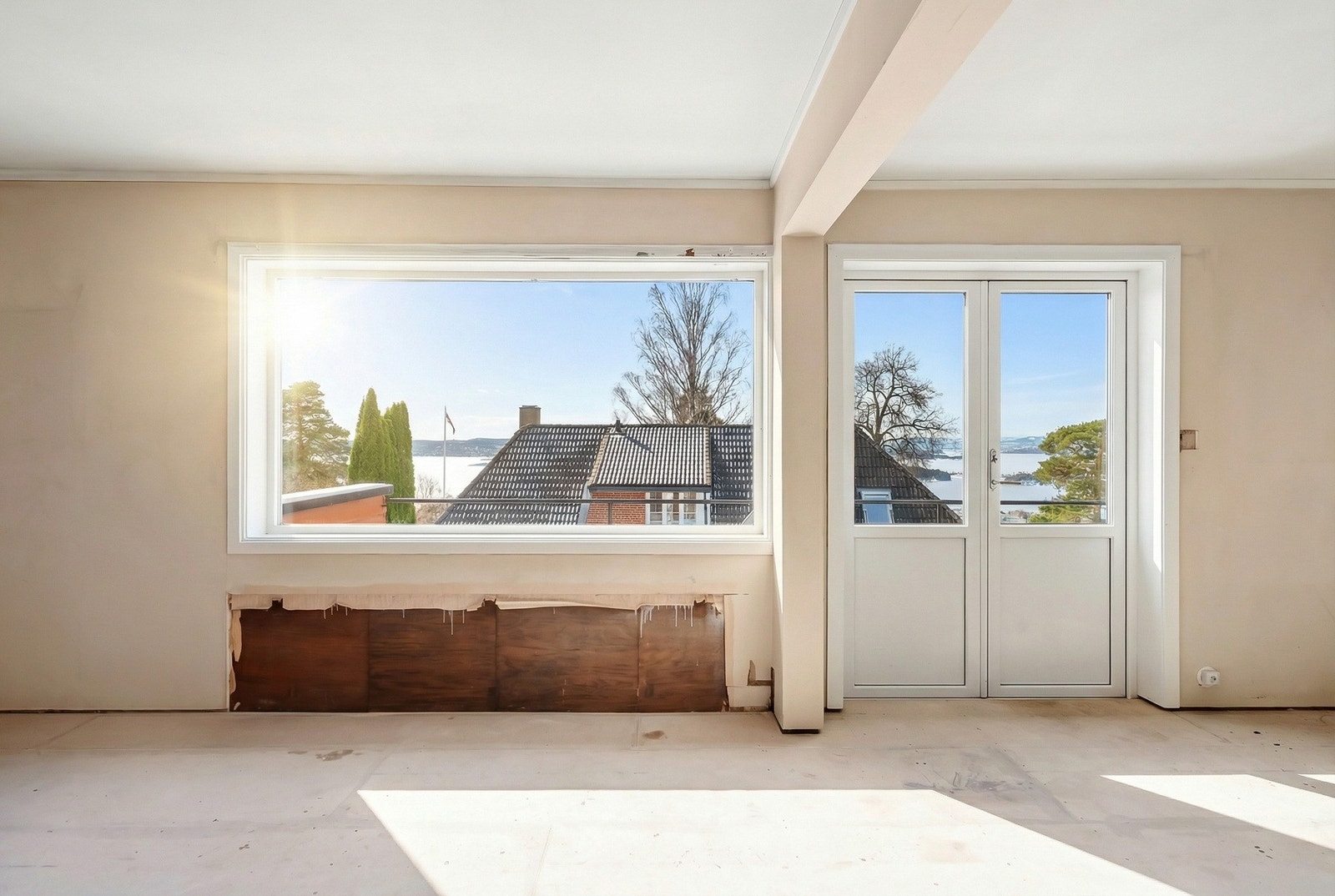 Fra stuen er det direkte utgang til en av balkongene. Galleribilde