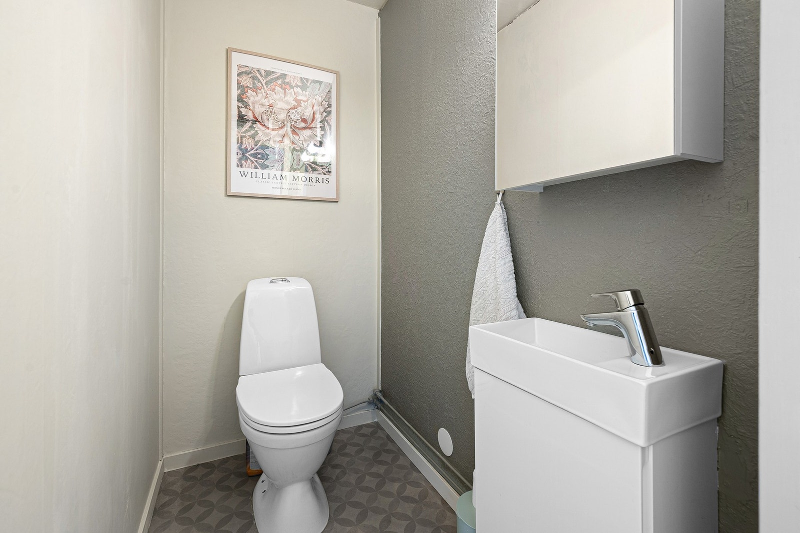 Adskillt toalettrom. Galleribilde