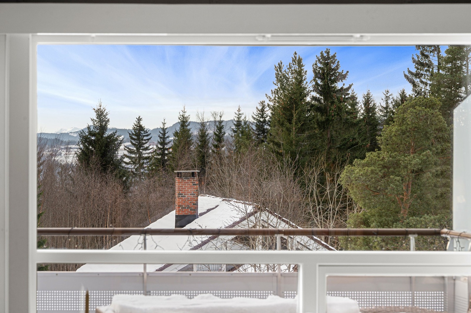 Skogmusvegen ligger i sørvestre hjørne av Kattem, med ingen gjennomgangstrafikk i enden av en blindvei. Galleribilde