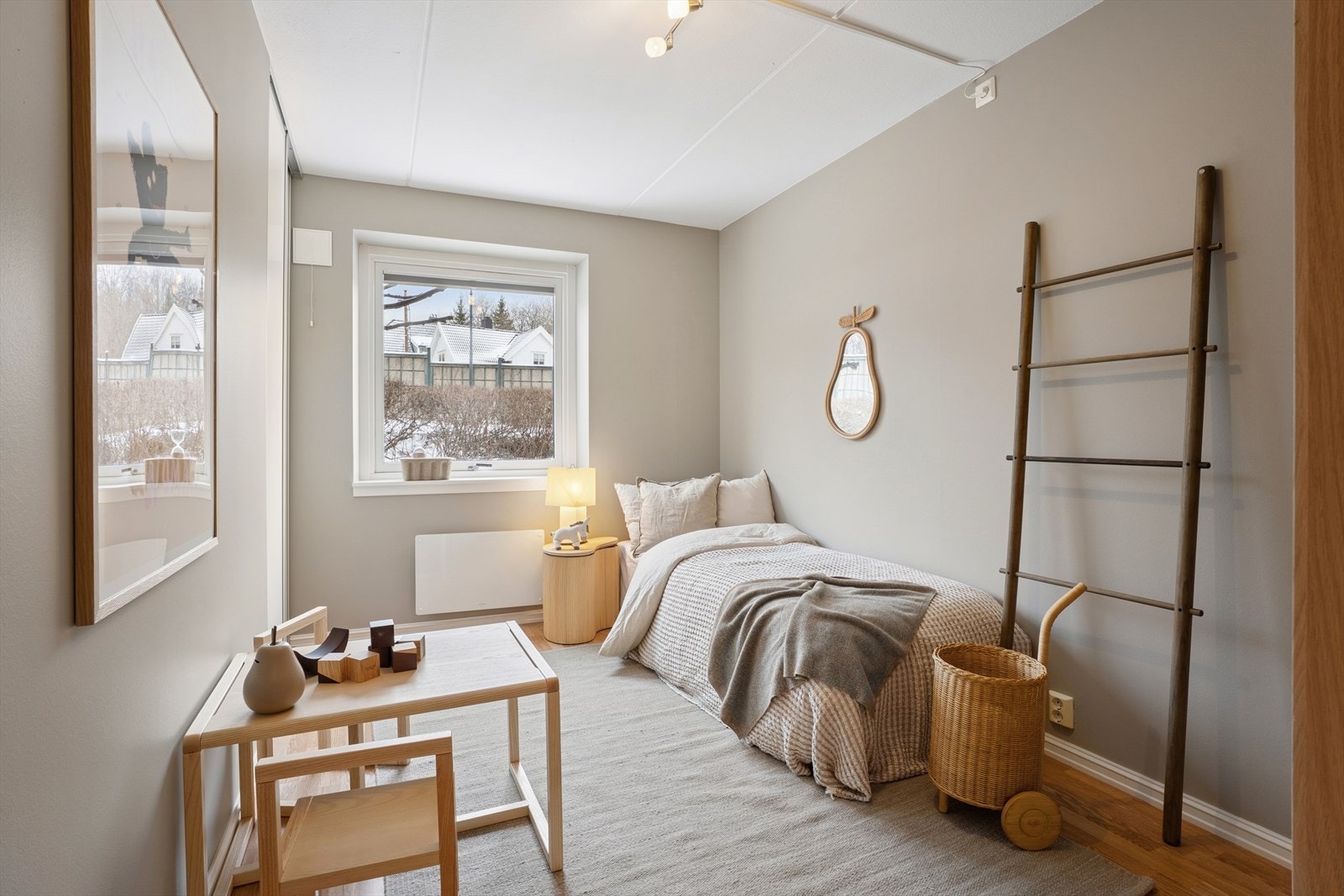 Det minste soverommet passer utmerket som barnerom, gjesterom eller hjemmekontor. Galleribilde