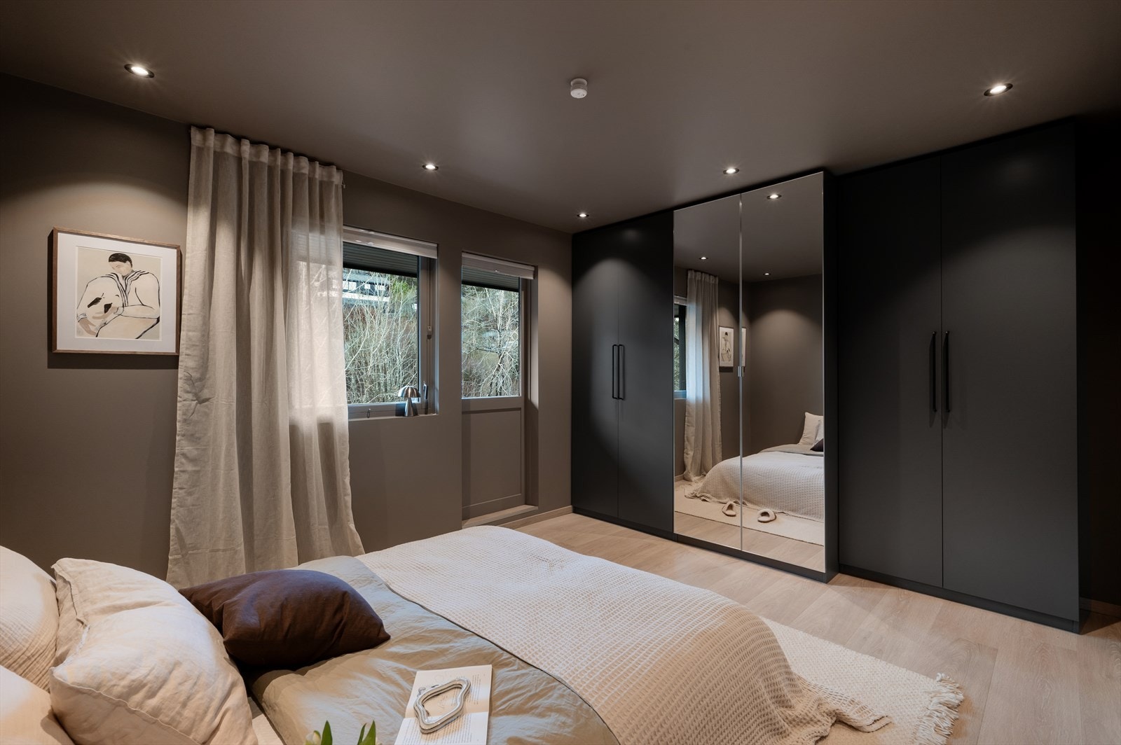 Utgang til altan fra soverom. Galleribilde