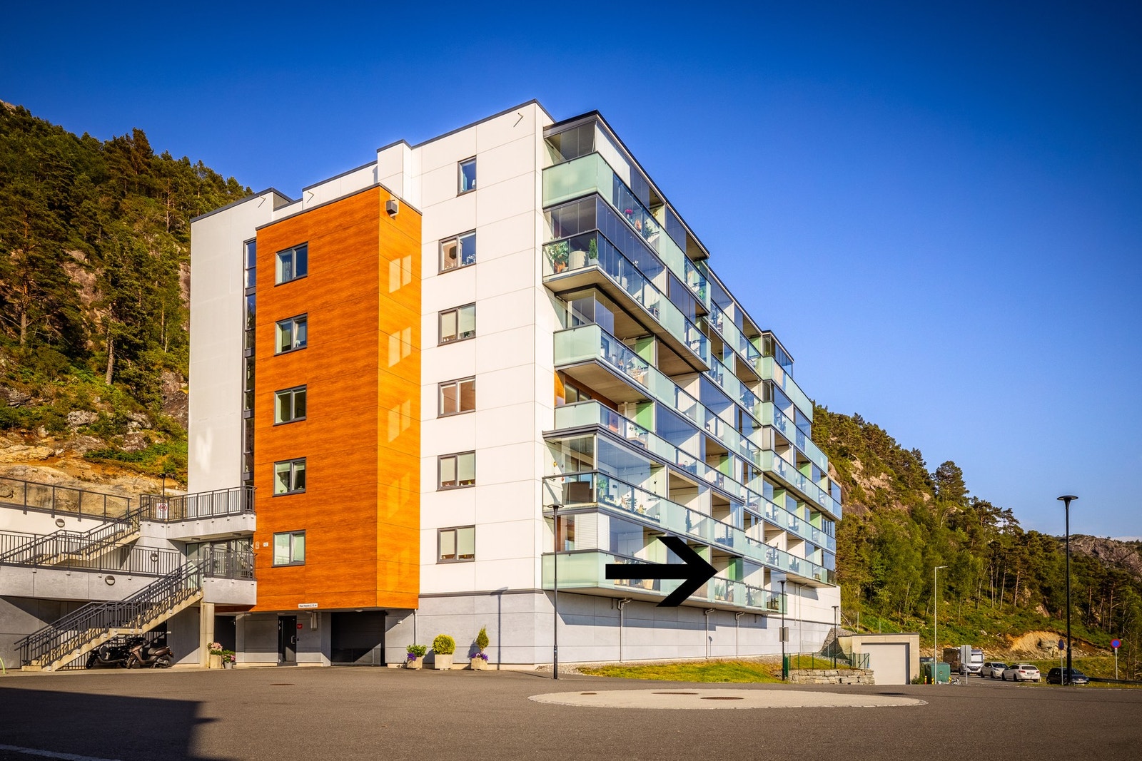 - Sameiet Leidarkollen H1 består av 40 boligseksjoner, fordelt på 6 hovedplan + garasje - Galleribilde