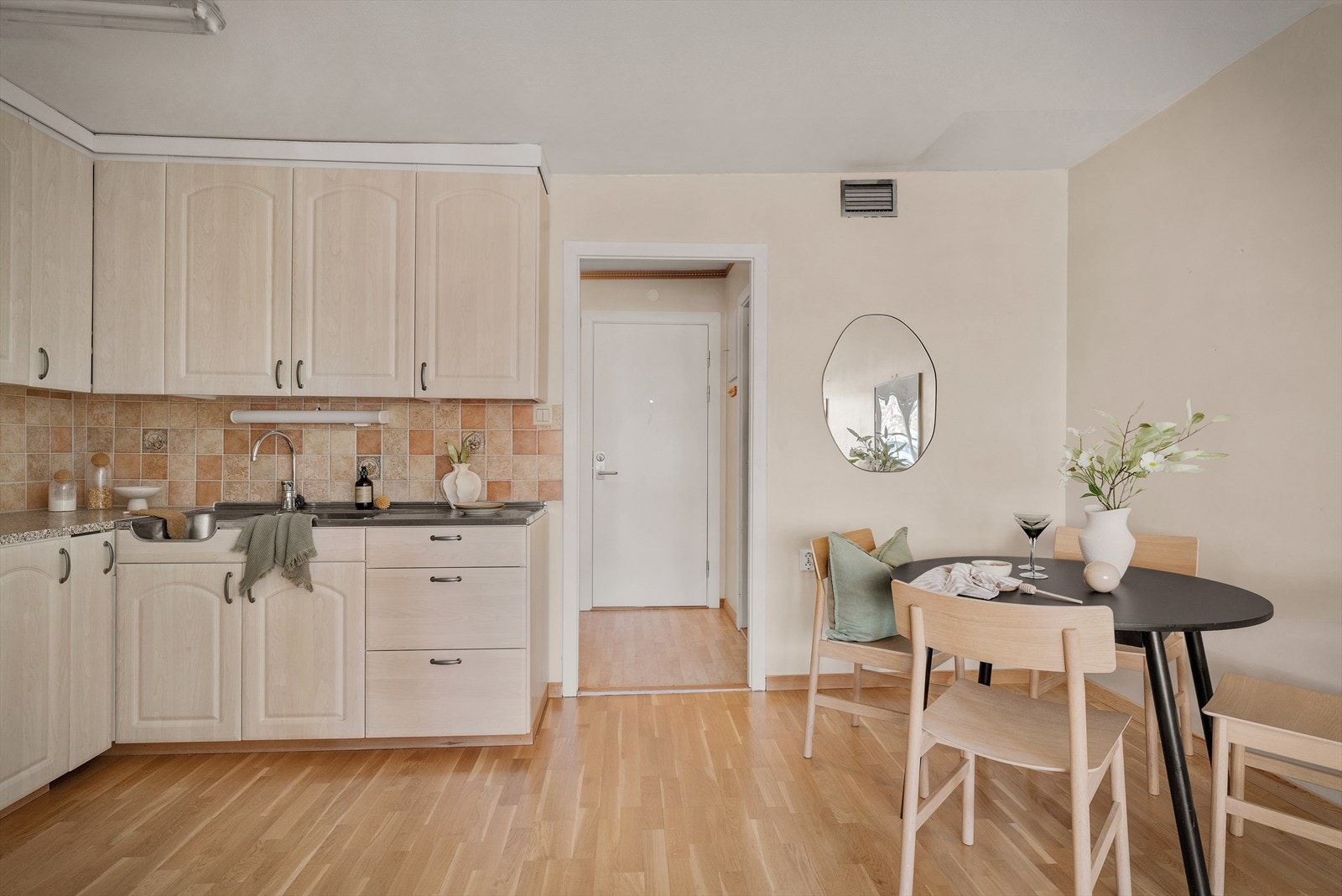 Spisestue/kjøkken Galleribilde