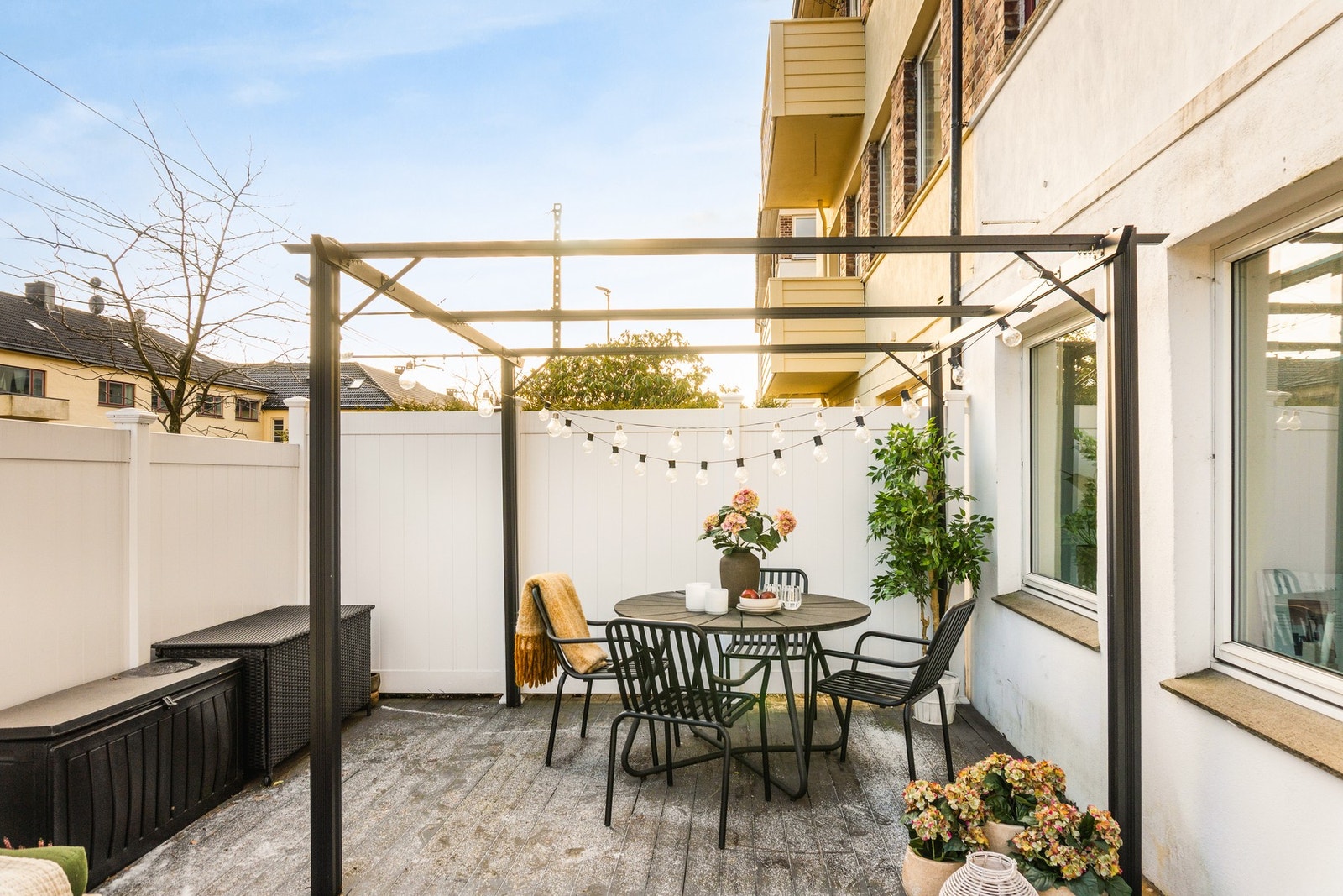 Perfekte stedet å invitere på grillmiddager. Galleribilde